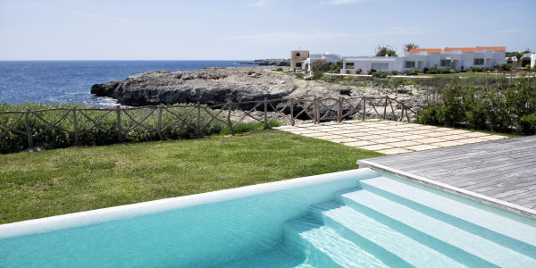 Comprar / Vender Casas Unifamiliares y Chalets en Villajoyosa · con Piscina