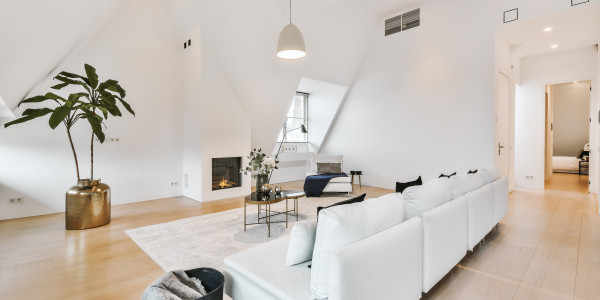 Comprar / Vender Casas Unifamiliares y Chalets en Alicante · con Tarima Flotante