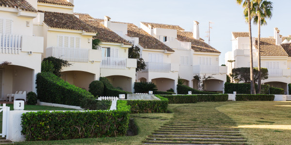 Compraventa de Inmuebles en Alicante · Adosados