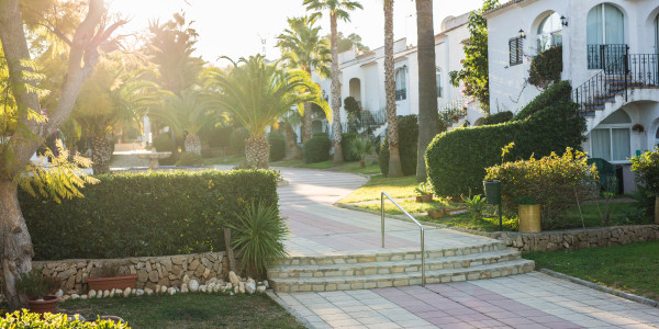 Compraventa de Inmuebles en Alicante · Villas